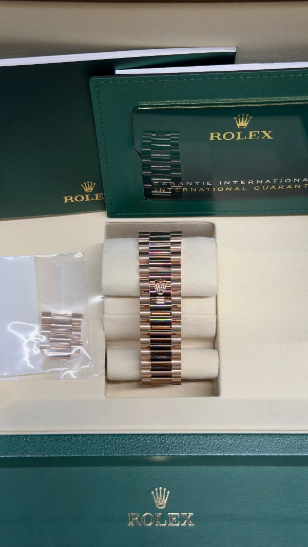 ROLEX DAY-DATE 40 (2025) 228235-
